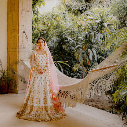 Jannat Tahir- Ivory Pishwas
