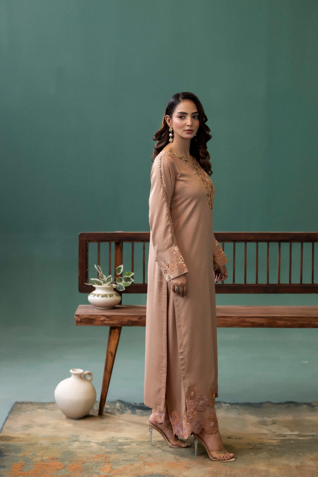 Abr E Zareen- Beige Embroidered 2 Pc